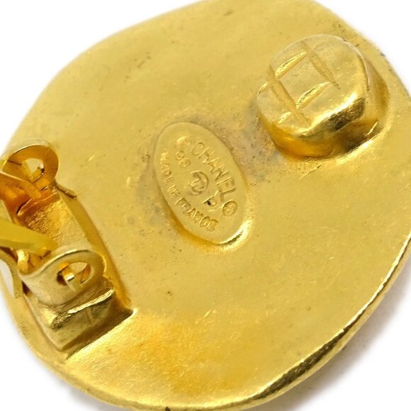 Chanel Gold Button Earrings Clip-On - Picture 4 of 4